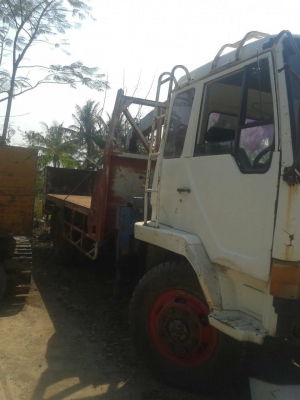 รถเครน6ล้อ เครน3ตัน  เครื่อง6D14  รถยาว5.50เมตร ยี่ห้อมิตซูบิชิ