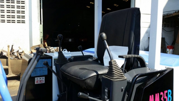 ขาย รถขุด MITSUBISHI รุ่น MM35 มือถือ/LINE ID :0818753444