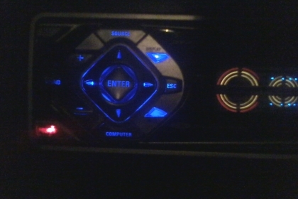 ขาย วิทยุ CD/MP3 ยีห้อ VDOdayton 4X55 W หน้ากราฟฟิกส์ เป็นของฝรั่งเศส