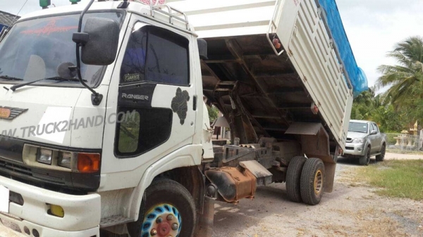 รถบรรทุกดัมพ์  HINO   150  แรงม้า   ปีจดทะเบียน 2541
