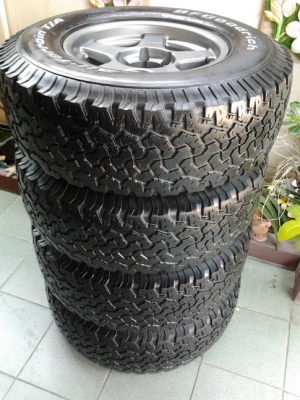 Max + BF All 265/75/16 ปี12 สภาพดี พร้อมใช้งาน 1ชุด Max + BF All 265/75/16 ปี12 สภาพดี พร้อมใช้งาน 1ชุด