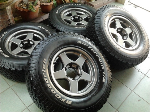 Max + BF All 265/75/16 ปี12 สภาพดี พร้อมใช้งาน 1ชุด