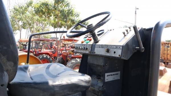 รถบดเก่านอก DYNAPAC CA30D ล้อหนาม ไม่มีอินวอย มีสัญญาซื้อขายบริษัทออกให้