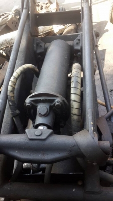 กระบอกดัมพ์พร้อมขา