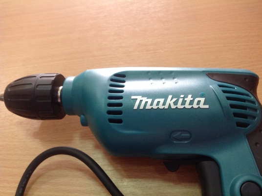 ขายสว่าน makita 3 หุน สภาพสวยมาก ขายสว่าน makita 3 หุน สภาพสวยมาก