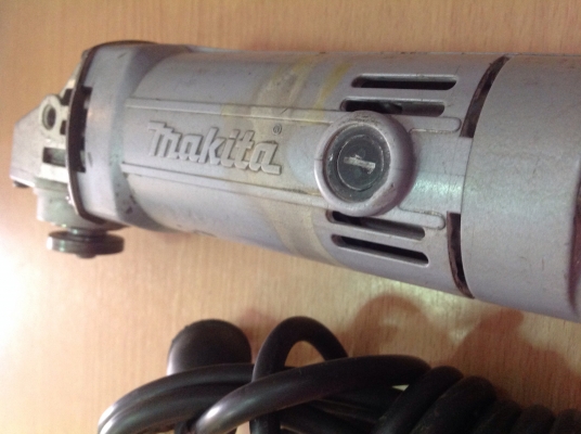 ขายหินเจีย makita รุ่น9500 NB