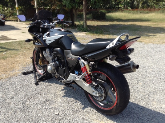 ธารนนทบุรี/// ขาย Honda Cb 400 V-tech4 Revo bold'or ปี 2008 หัวฉีด PGM-Fi กุญแจชิป รถสภาพสวย  เครื่องเงียบ พร้อมของแต่ง