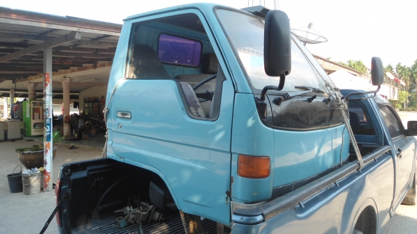 ขายหัวรถ โตโยต้าสวยๆอุปกรณ์ครบ หัวยกได้ภายในสวยมีสายเกียพร้อมครับ