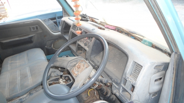 ขายหัวรถ โตโยต้าสวยๆอุปกรณ์ครบ หัวยกได้ภายในสวยมีสายเกียพร้อมครับ