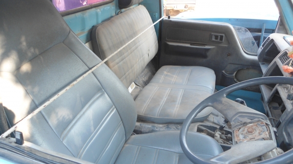 ขายหัวรถ โตโยต้าสวยๆอุปกรณ์ครบ หัวยกได้ภายในสวยมีสายเกียพร้อมครับ