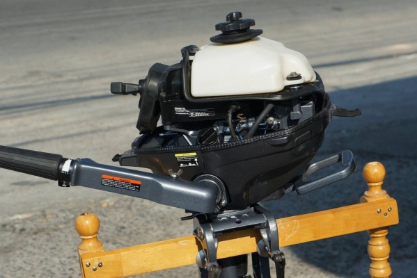 ขายเครื่อง outboard สองจังหวะ 2.5hp.เหลือ5ตัวสุดท้ายขายเหมาตัวละ6500ครับ ขายเครื่อง outboard สองจังหวะ 2.5hp.เหลือ5ตัวสุดท้ายขายเหมาตัวละ6500ครับ