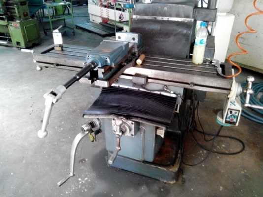 ขายมิลลิ่ง ใต้หวัน 2 ตัว M4 ออโต้ 2 แกน มีลิเนี่ย เครื่องยังใหม่ สภาพดี สวย เงียบดี ต่อรองได้จ้า