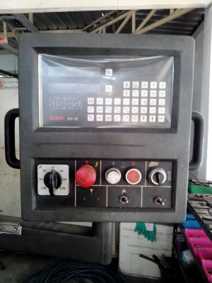 ขายมิลลิ่ง ใต้หวัน 2 ตัว M4 ออโต้ 2 แกน มีลิเนี่ย เครื่องยังใหม่ สภาพดี สวย เงียบดี ต่อรองได้จ้า