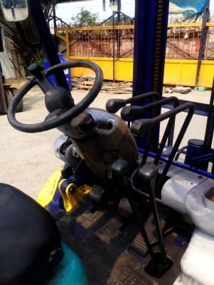 -:-*&bull;*ข า ย ร ถ ย ก เ ก่ า น อ ก*&bull;*-:-KOMATSU FD25-12 เครื่องดีเซล เสาสูง4.5เมตร วาคว่ำหงาย สนใจติดต่อ083-062-0223 ปอนด์