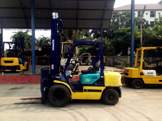 -:-*&bull;*ข า ย ร ถ ย ก เ ก่ า น อ ก*&bull;*-:-KOMATSU FD25-12 เครื่องดีเซล เสาสูง4.5เมตร วาคว่ำหงาย สนใจติดต่อ083-062-0223 ปอนด์