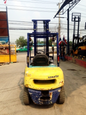 -:-*&bull;*ข า ย ร ถ ย ก เ ก่ า น อ ก*&bull;*-:-KOMATSU FD25-12 เครื่องดีเซล เสาสูง4.5เมตร วาคว่ำหงาย สนใจติดต่อ083-062-0223 ปอนด์