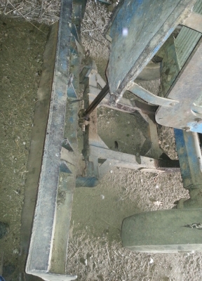 ขายford6610ต่อรองได้ ใบมีดหน้า ผาน7 ไม่มีคนขับรถจอดอยู่