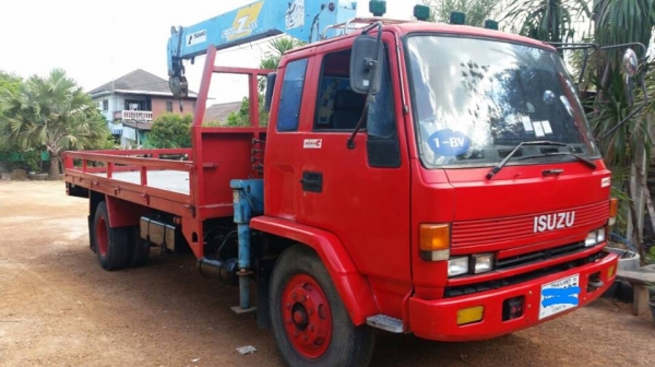 ขายหกล้อเครนอิซุซุ 175 เครน 3 ตัน5 ปอก เครื่องดี ครัชซีดี เครนสวย ราคาตามสภาพ พร้อมใช้