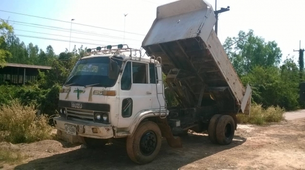 ขาย 6 ล้อดั้ม JCM คัสซีสวย เครื่อง 6BD1 165 แรงม้า เกียร์ร็อคเสื้อลาย เฟืองท้ายใหญ่ NISSAN ทะเบียนพร้อมโอน ราคาต่อรองได้ครับ