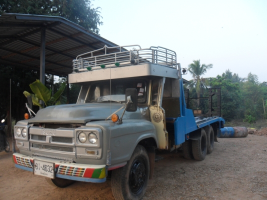 ขายครับ สิบล้อเทรนเลอร์ลากรถเกี่ยว ราคาต่อรองได้ ติดต่อช่างหมึก 087-5262494 หรือ094-7452226