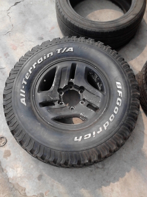 31X10.50R15  BF Goodrich พร้อมแม๊ก 6 รู  มี 1 ล้อ TEL.081-427-3941
