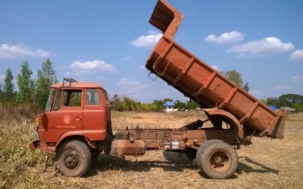 ขาย 6 ล้อดั้ม HINO KR300 เอกสารชุดประมูล คัสซีสวยจัดตลอดเส้น เครื่อง EH100 150 แรงม้า เฟืองท้ายใหญ่ ราคาต่อรองได้ครับ