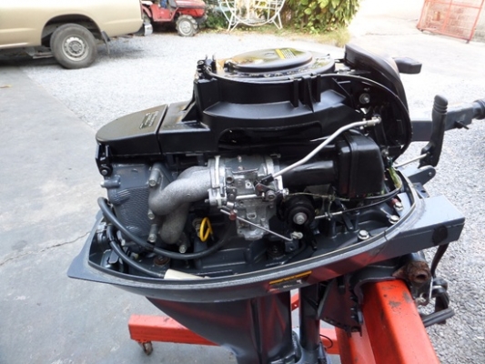 เครื่องเรือYAMAHA 9.9 แรง 4 จังหวะ สภาพสวยพร้อมใช้