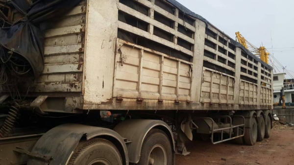 ขายพนัส 3 เพลา. ปี 46  ( มีขาย 4 หาง )   สนใจติดต่อ  081 - 6079515