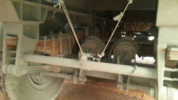 ขายพนัส 3 เพลา. ปี 46  ( มีขาย 4 หาง )   สนใจติดต่อ  081 - 6079515