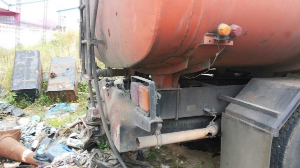 รถฮีโน่ 10 ล้อ บรรทุกน้ำมันพืช 260 แรงม้า. ( ปี 53 - 54 ) , ( มีขาย 2 คัน. )   สนใจติดต่อ  081 - 6079515