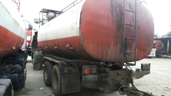 รถฮีโน่ 10 ล้อ บรรทุกน้ำมันพืช 260 แรงม้า. ( ปี 53 - 54 ) , ( มีขาย 2 คัน. )   สนใจติดต่อ  081 - 6079515