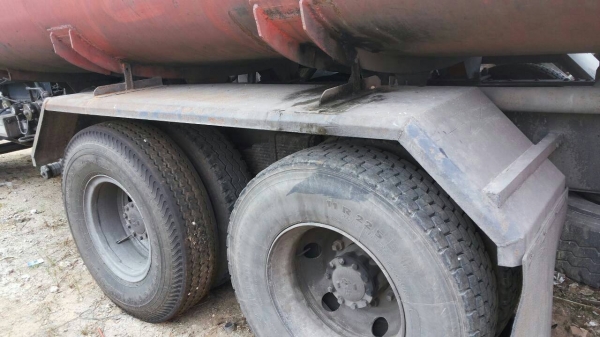 รถฮีโน่ 10 ล้อ บรรทุกน้ำมันพืช 260 แรงม้า. ( ปี 53 - 54 ) , ( มีขาย 2 คัน. )   สนใจติดต่อ  081 - 6079515