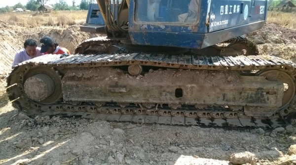 ขายแบคโฮ KOMATSU PC120-5 สภาพใช้งานอยู่ทุกวัน ไฟฟ้าครบ ใส่ปั้ม K3V มีแอร์ เอกสารใบซื้อขาย ราคาต่อรองได้ครับ
