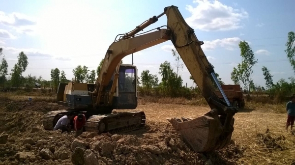 ขายแบคโฮ KOMATSU PC120-5 สภาพใช้งานอยู่ทุกวัน ไฟฟ้าครบ ใส่ปั้ม K3V มีแอร์ เอกสารใบซื้อขาย ราคาต่อรองได้ครับ