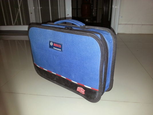 ขาย ชุดสว่านไร้สาย Bosch พร้อมของแถม