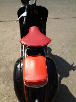 ขาย vespa 64 อินเดีย สีดำเบะแดง ล้อ 10 นิ้ว สภาพพร้อมขับ ราคา 34500 บาท สนใจติดต่อ 0826336557 โป้ง รับเทรินทุกรุ่นครับ