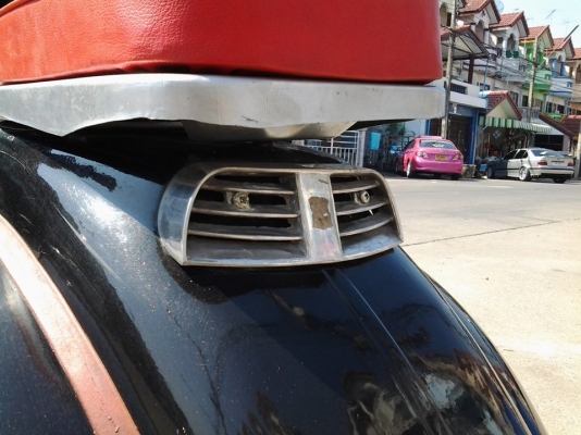 ขาย vespa 64 อินเดีย สีดำเบะแดง ล้อ 10 นิ้ว สภาพพร้อมขับ ราคา 34500 บาท สนใจติดต่อ 0826336557 โป้ง รับเทรินทุกรุ่นครับ