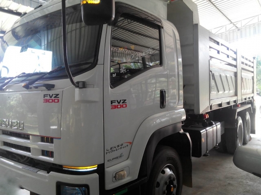 รถอีซูซุ 10 ล้อดั้ม FVZ 300 แรงม้า. ปี 54  ( ขายแม่ , ลูก )   สนใจติดต่อ  081- 6079515