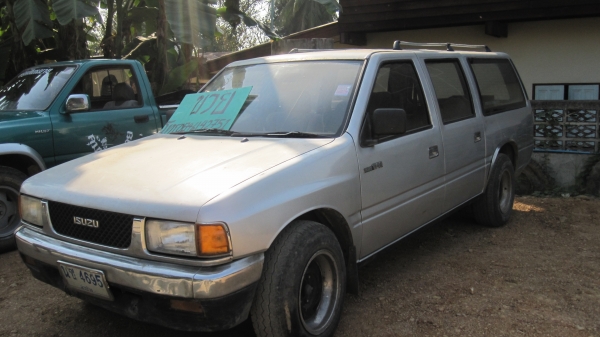 ขายรถอีซูสุแวน ขายรถอีซูสุแวน