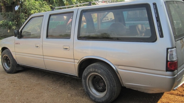 ขายรถอีซูสุแวน ขายรถอีซูสุแวน