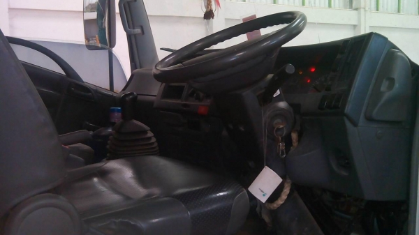 ขายด่วนรถ6ล้อPP1NPRเครือง150แรงม้าปี52รถสวยเดิมบะกะยาว5เมตรยางดี6ล้อเครืองดีครั้ชซีสวยสนใจโทร........0885138862