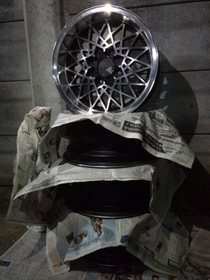 ล้อรังผึ้ง 15 กว้าง 6.5 4รู 114