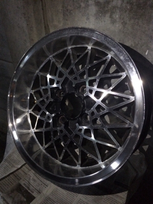 ล้อรังผึ้ง 15 กว้าง 6.5 4รู 114