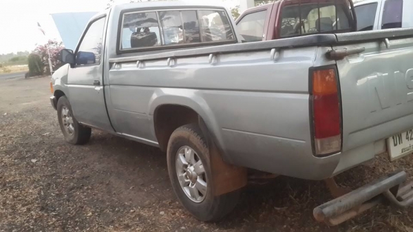 ขายกระบะนิสสัน ตอนเดียวแชชซีสวยเครื่องดี ทะเบียนเต็มปี32สภาพพร้อมใช้งานเครื่องดี ขายกระบะนิสสัน ตอนเดียวแชชซีสวยเครื่องดี ทะเบียนเต็มปี32สภาพพร้อมใช้งานเครื่องดี