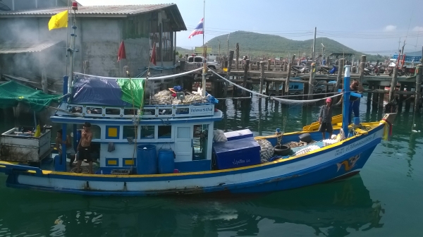 เรือประมง 6 วา 2    เครื่อง Isuzu D400 ***** ยกเลิกการขาย*****