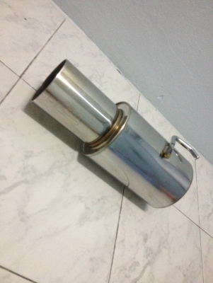 ขายท่อHKS silent hipower แท้ ขนาด2นิ้วไส้ตรงสภาพสวย ตีตราjasma051 ปากกว้าง3.6นิ้ว พักกลางยาว7.6นิ้ว ปลายยาว5นิ้ว ราคา2000บาท โทร0924462525โส กทม