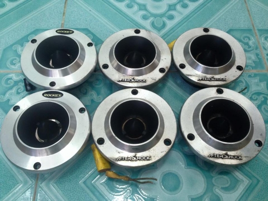 1...ตู้10&quot;+ชุดซาว+ไฟ ของซีวิคก่อนตัวล่าสุด ขาย 2800 บาท มารับเองนะ 2...6.5&quot;magnum เสียงดีมาก ขายคู่ละ 800 บาท 3...คาปาใช้งานปกติขายตัวละ 500 บาท 4...แหลมใช้งานปกติ ขาย6ดอก 850 บาท สนใจ0892425454 อยู่สระบุรี อ.เฉลิมพระเกียรติ หรือในเมืองก็ได้ครับ