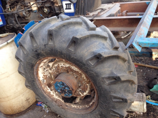 ขาย Ford 7810 สองเพลา ขาย Ford 7810 สองเพลา