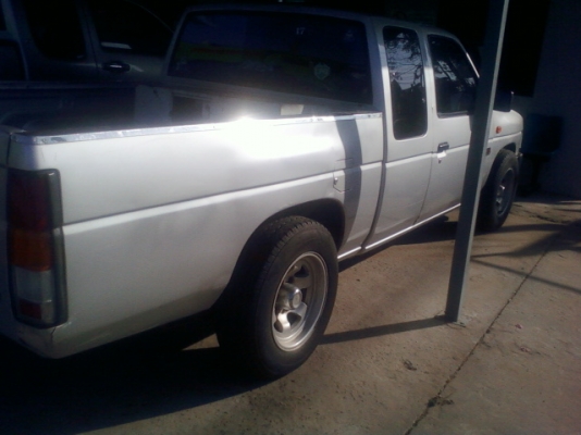 ขายกระบะNISAN BIG M ต่อภาษีปี 59 สภาพสวยรถไม่ค่อยได้ใช้งาน  เอกสารทะเบียน พร้อมโอน