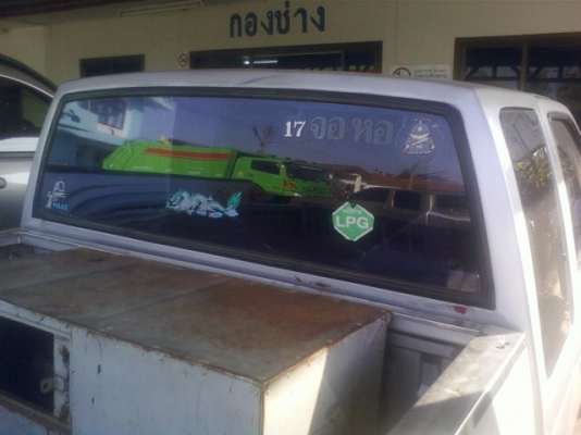 ขายกระบะNISAN BIG M ต่อภาษีปี 59 สภาพสวยรถไม่ค่อยได้ใช้งาน  เอกสารทะเบียน พร้อมโอน